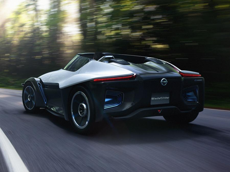  Nissan BladeGlider Concept 2013 года  (фото 26 из 40)